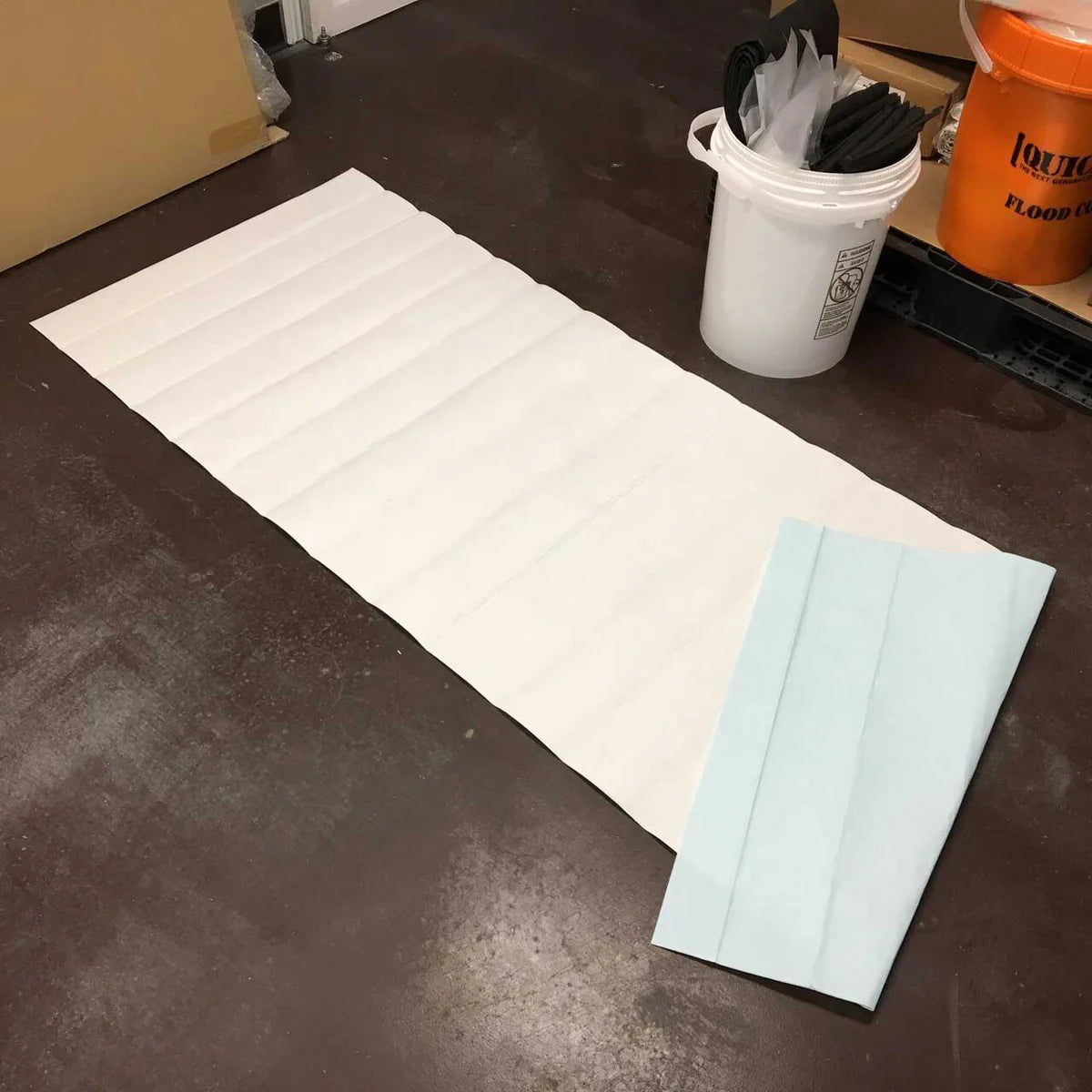 Absorbent Floor Pads (Various sizes)